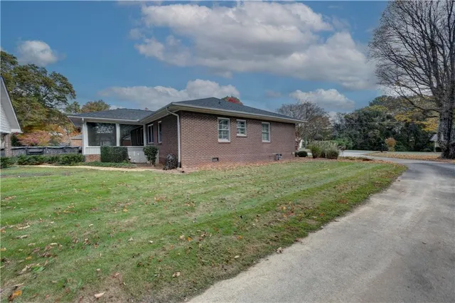 $549,900 | 229 Hillcrest Drive, Calhoun, GA 30701