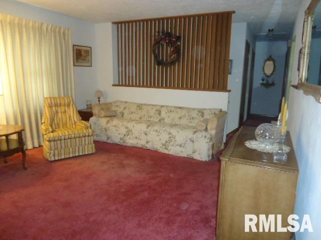 8916 Ridgewood Road Rock Island, IL 61201 - Photo 3 of 22