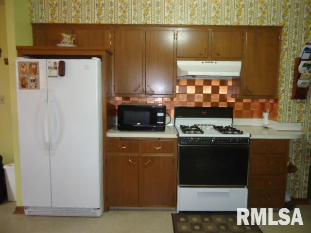 8916 Ridgewood Road Rock Island, IL 61201 - Photo 8 of 22