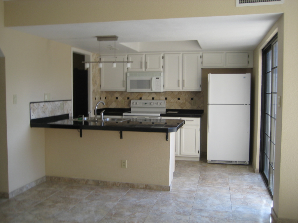 6945 East Cochise Road, Unit 103 Paradise Valley, AZ 85253 - Photo 2 of 6 Kitchen