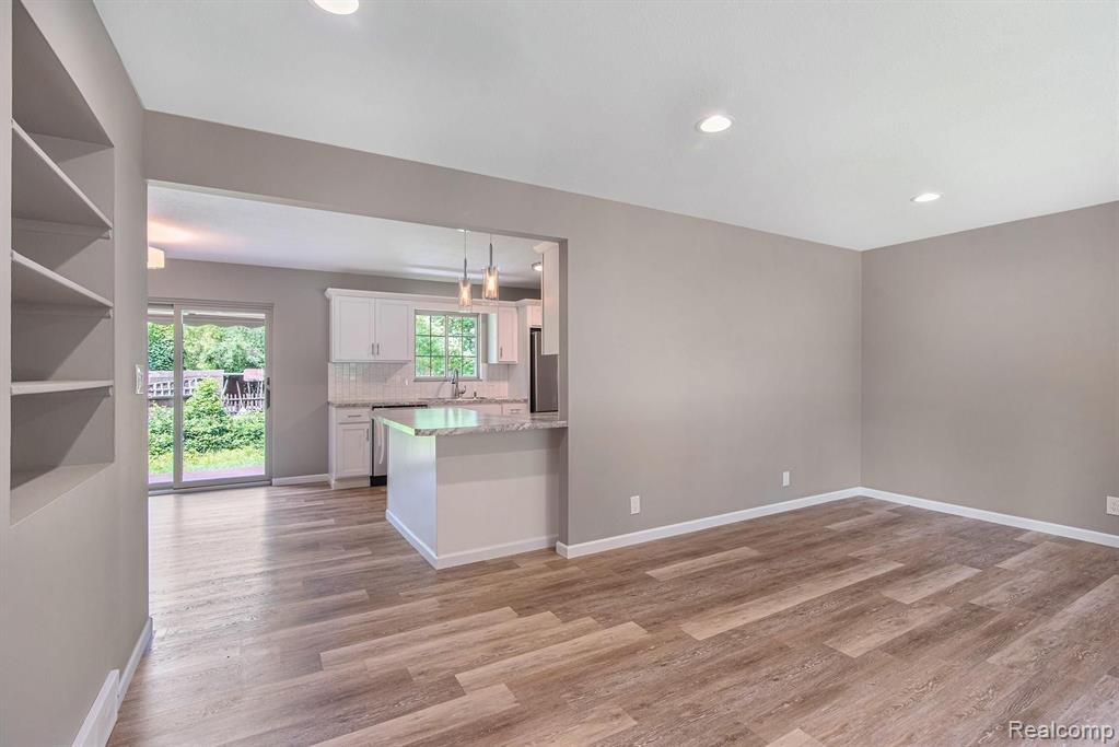 14372 Swanee Beach Drive Fenton, MI 48430 - Photo 4 of 16