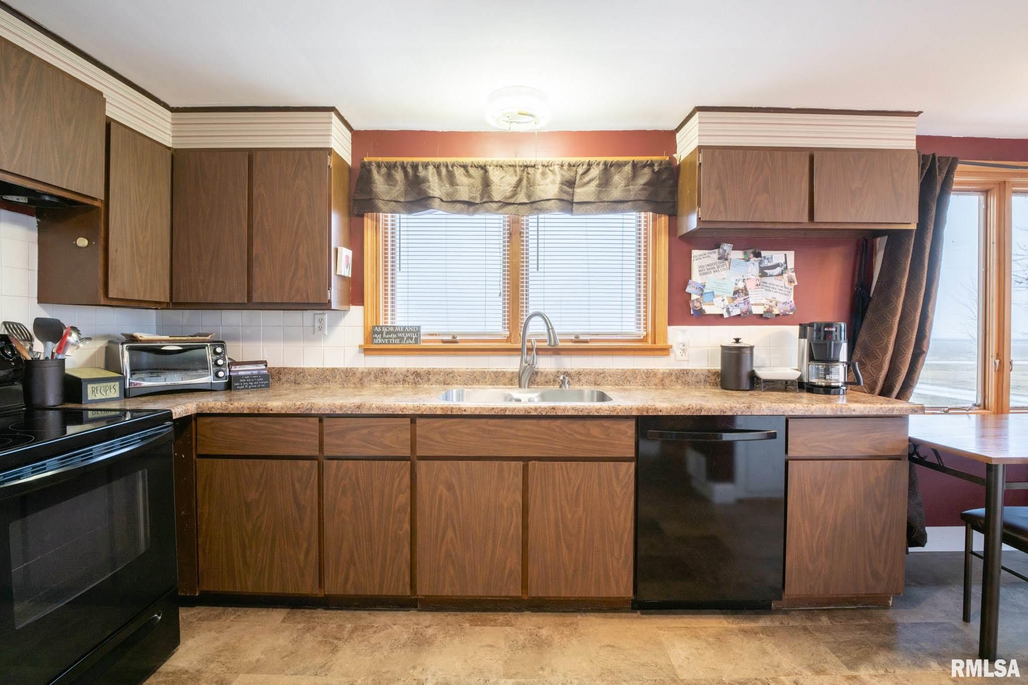 26555 Boynton Road Delavan, IL 61734 - Photo 13 of 50