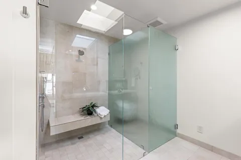 $3,300,000 | 375 West I Street, Encinitas, CA 92024