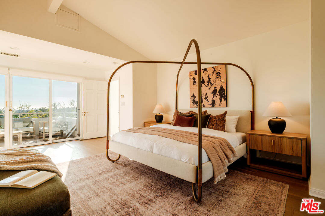 905 Berkeley Street Santa Monica, CA 90403 - Photo 11 of 33