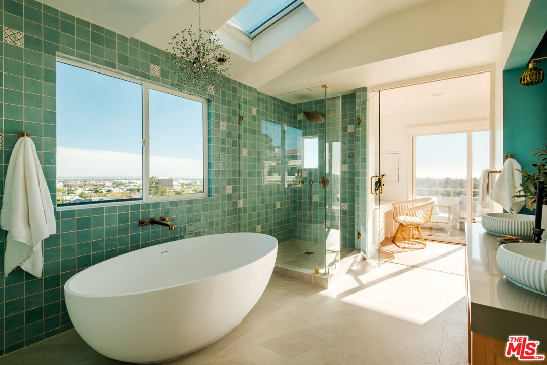 905 Berkeley Street Santa Monica, CA 90403 - Photo 15 of 33