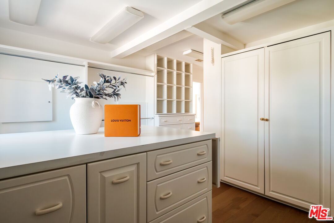 905 Berkeley Street Santa Monica, CA 90403 - Photo 18 of 33