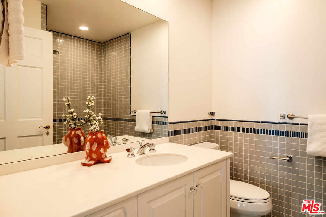 905 Berkeley Street Santa Monica, CA 90403 - Photo 20 of 33