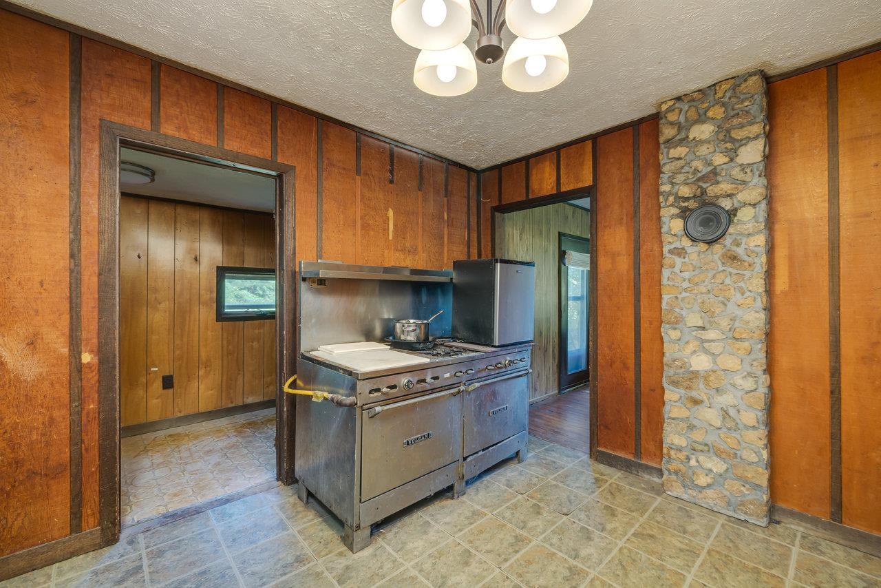 3072 Pine Grove Road Stanley, VA 22851 - Photo 7 of 75 Gallery Image 7