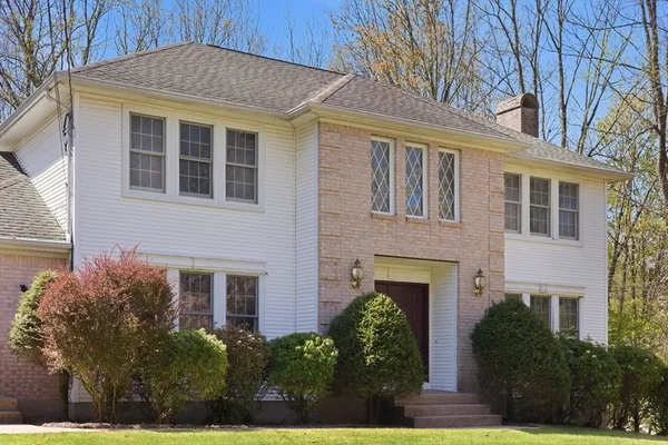 $599,900 | 15 Blue Sky Drive, Westfield, MA 01085