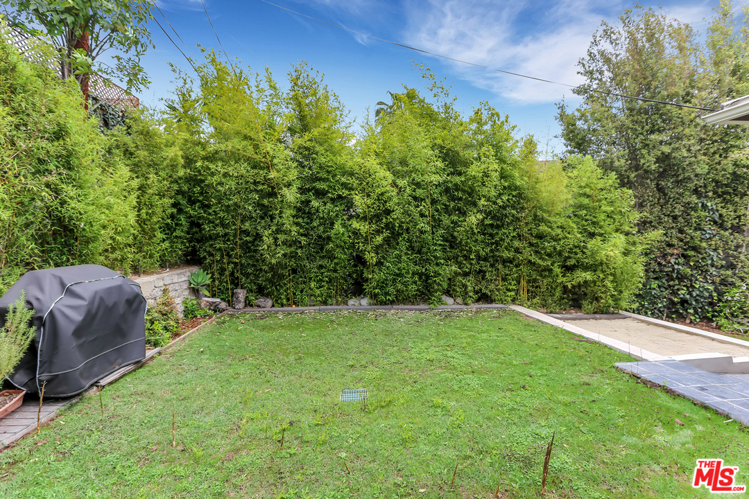 10317 Walavista Road Los Angeles, CA 90064 - Photo 17 of 21