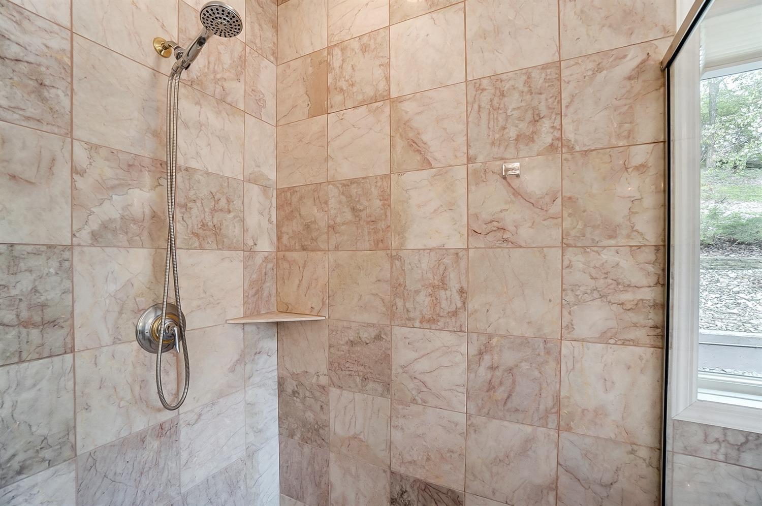 6929 Lawyer Road Cincinnati, OH 45244 - Photo 26 of 50 Gallery Image 26