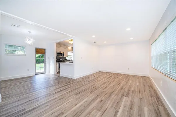 $2,000 | 1024 Canovia Avenue, Orlando, FL 32804