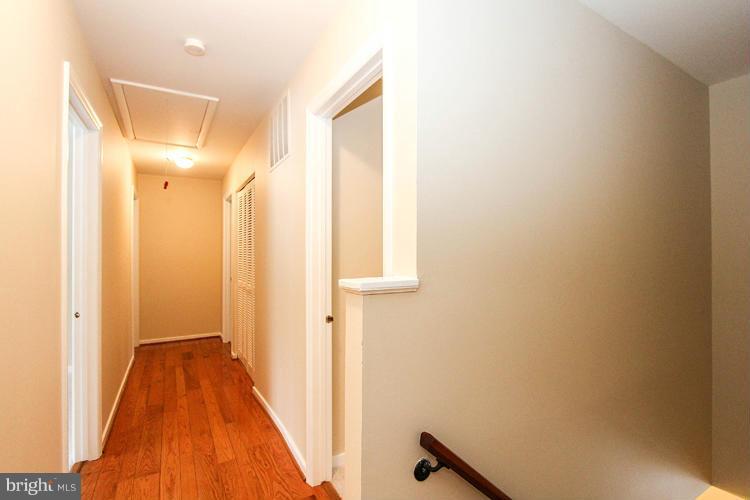 11230 Hunting Horn Lane Reston, VA 20191 - Photo 19 of 29 Interior (General)