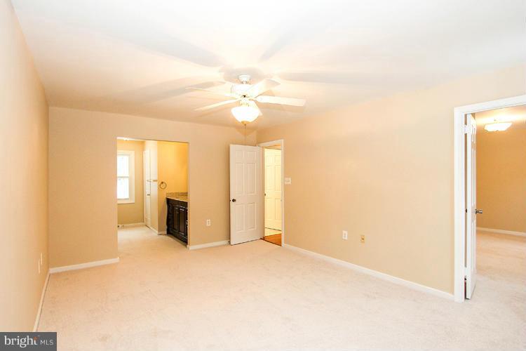 11230 Hunting Horn Lane Reston, VA 20191 - Photo 21 of 29 Bedroom (Master)