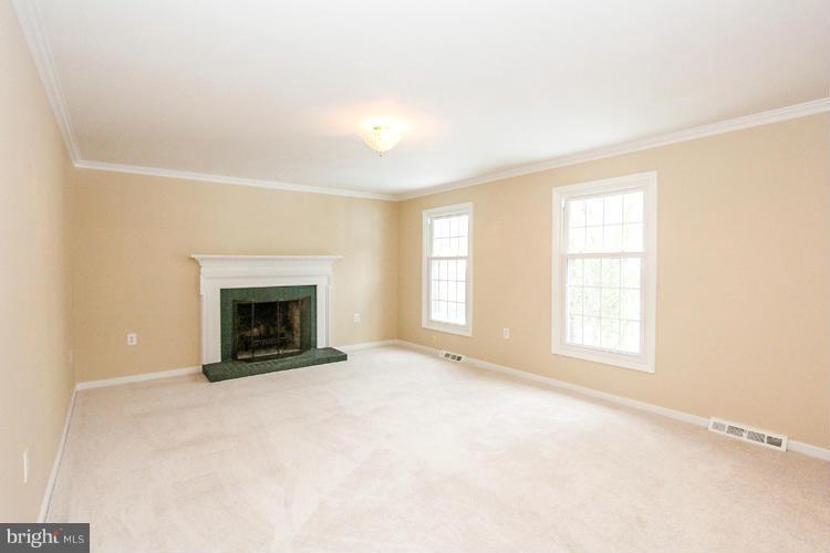 11230 Hunting Horn Lane Reston, VA 20191 - Photo 6 of 29 Living Room
