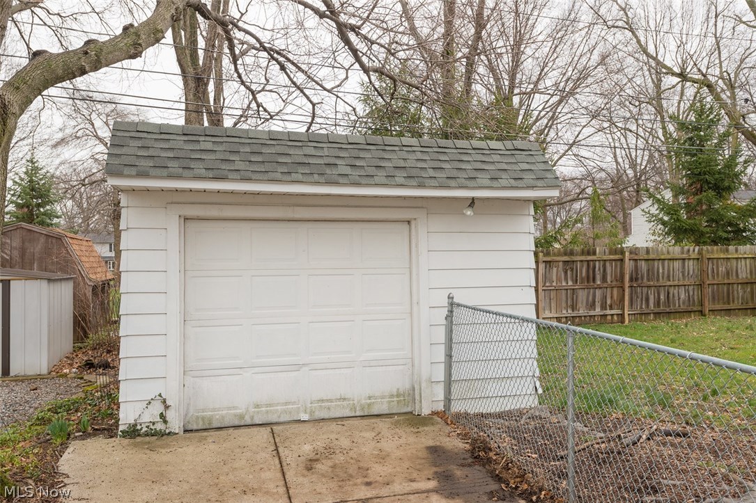 185 Sunset Road Avon Lake, OH 44012 - Photo 22 of 25 Gallery Image 22