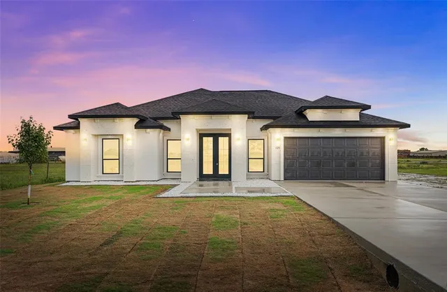 $359,999 | 105 Lawson Avenue, Mabank, TX 75147