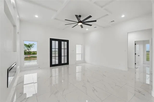 $359,999 | 105 Lawson Avenue, Mabank, TX 75147