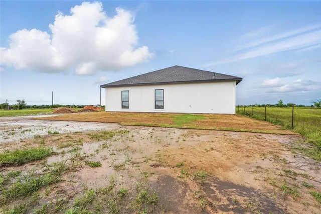 $359,999 | 105 Lawson Avenue, Mabank, TX 75147