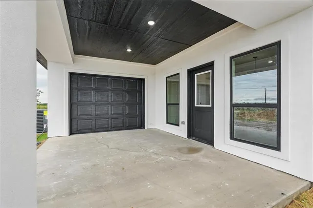 $359,999 | 105 Lawson Avenue, Mabank, TX 75147