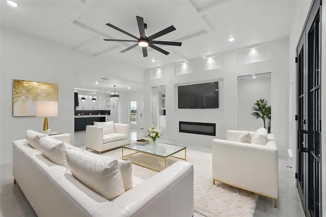 $359,999 | 105 Lawson Avenue, Mabank, TX 75147