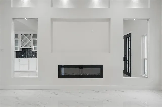 $359,999 | 105 Lawson Avenue, Mabank, TX 75147