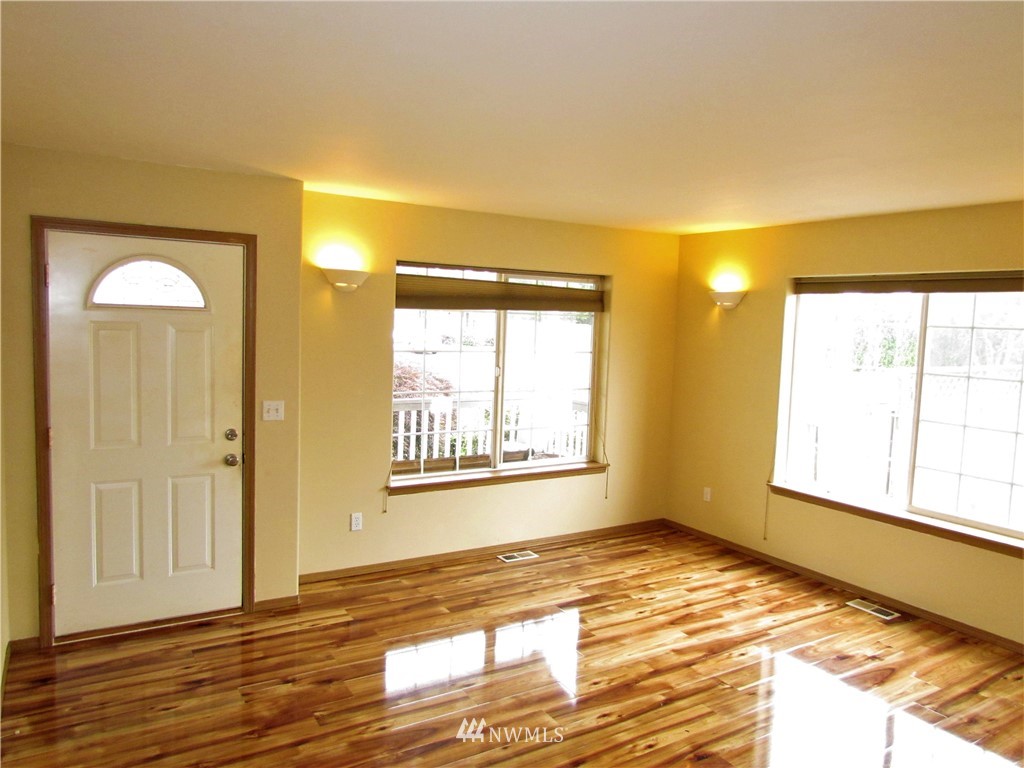 19910 Tahoma Circle Southwest Rochester, WA 98579 - Photo 11 of 18 Gallery Image 11