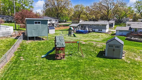 $415,000 | 2604 East 34th Street Court, Davenport, IA 52807