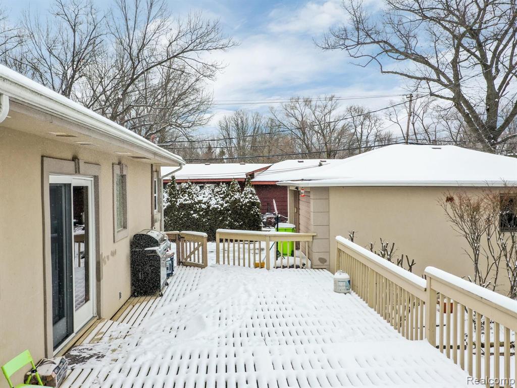 2541 Middlebelt Road West Bloomfield, MI 48324 - Photo 25 of 35