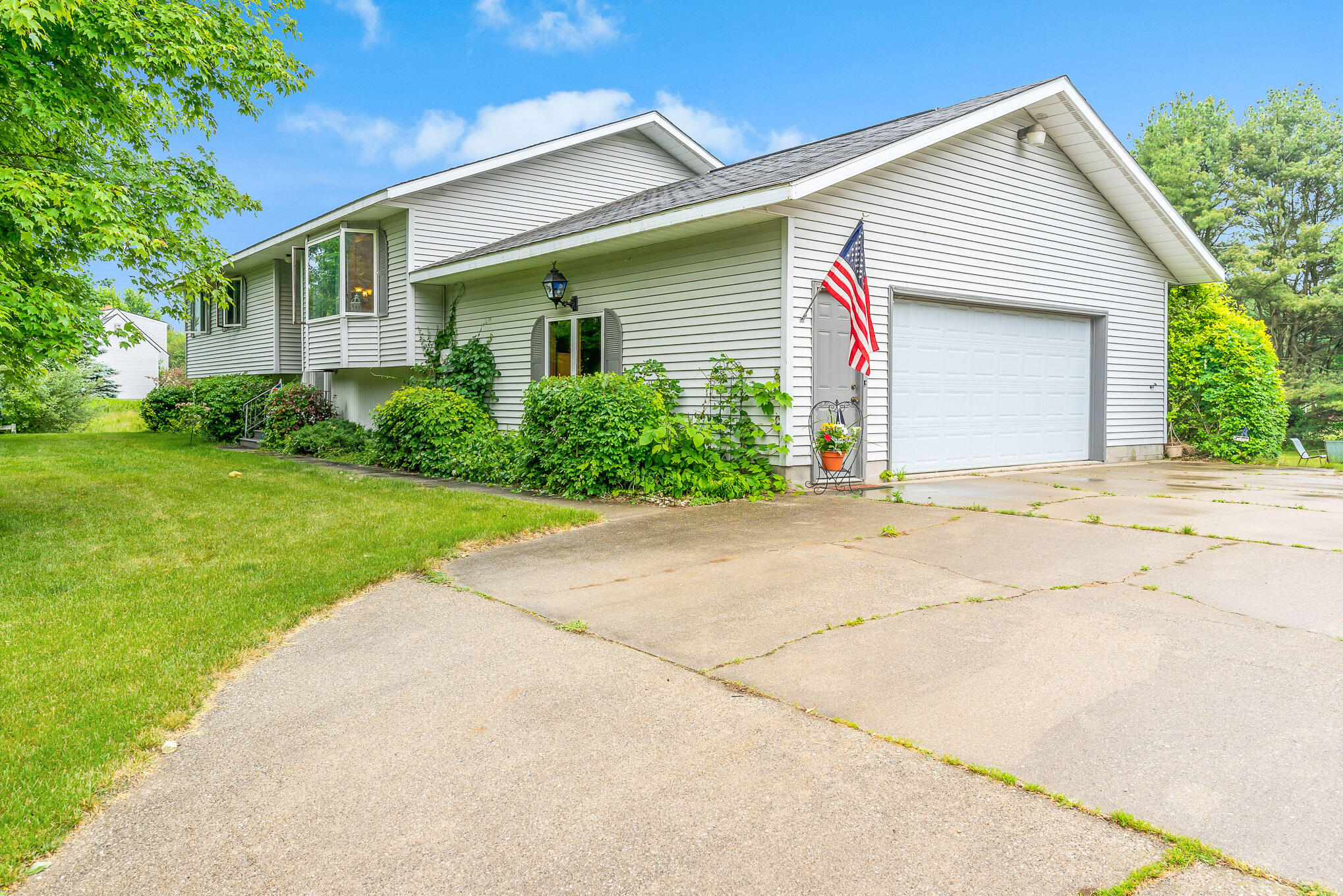 2375 Fenner Road Muskegon, MI 49445 - Photo 2 of 39 DSC00647