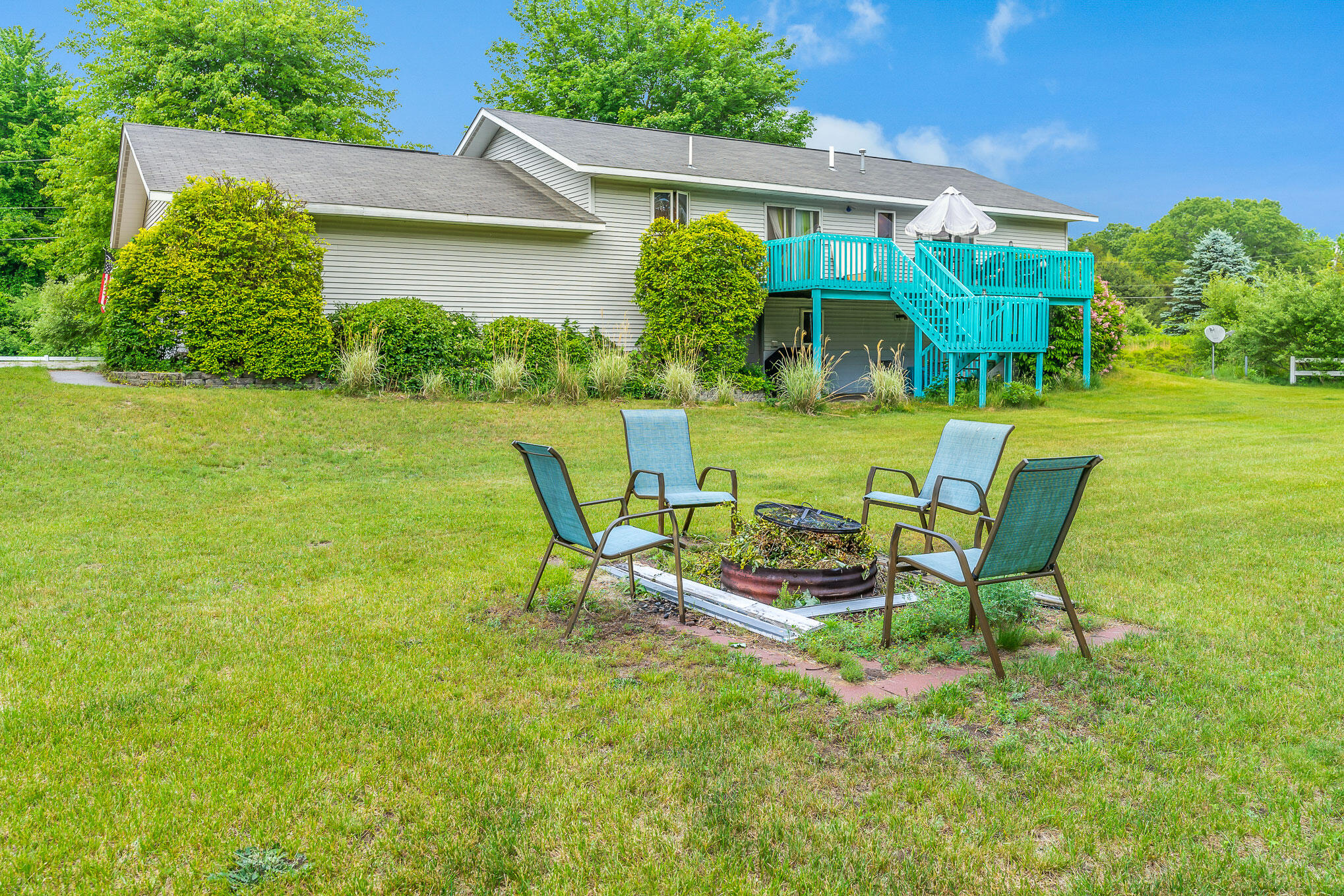 2375 Fenner Road Muskegon, MI 49445 - Photo 4 of 39 DSC00650