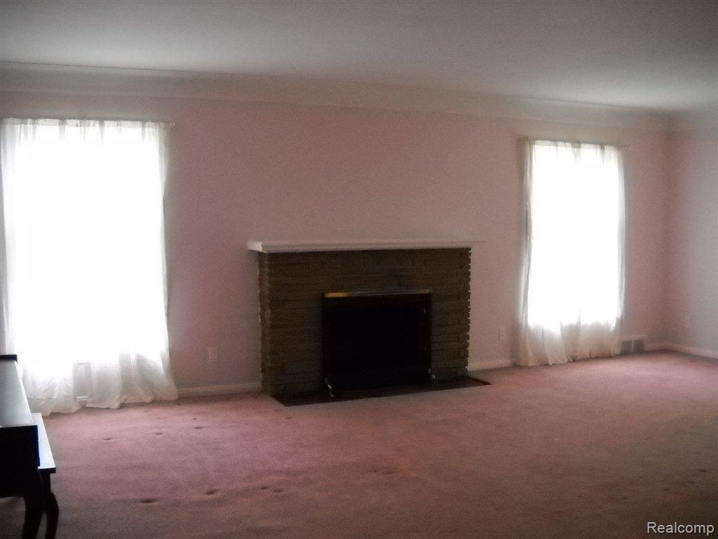 733 Middlesex Road Grosse Pointe, MI 48230 - Photo 5 of 19 095.JPG