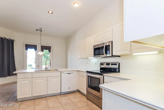 $2,299 | 1210 East Westchester Drive, Chandler, AZ 85249