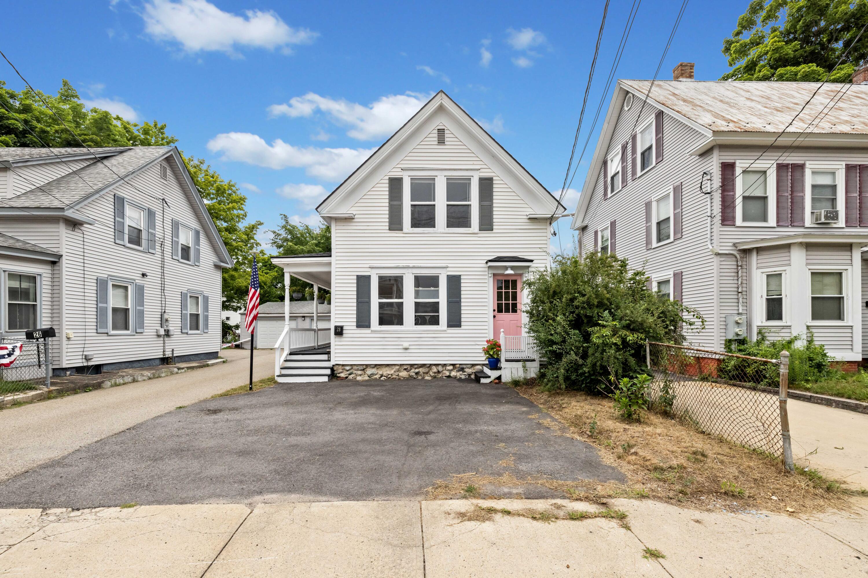 28 Elm Street Sanford, ME 04073 - Photo 2 of 38 3G0A8715