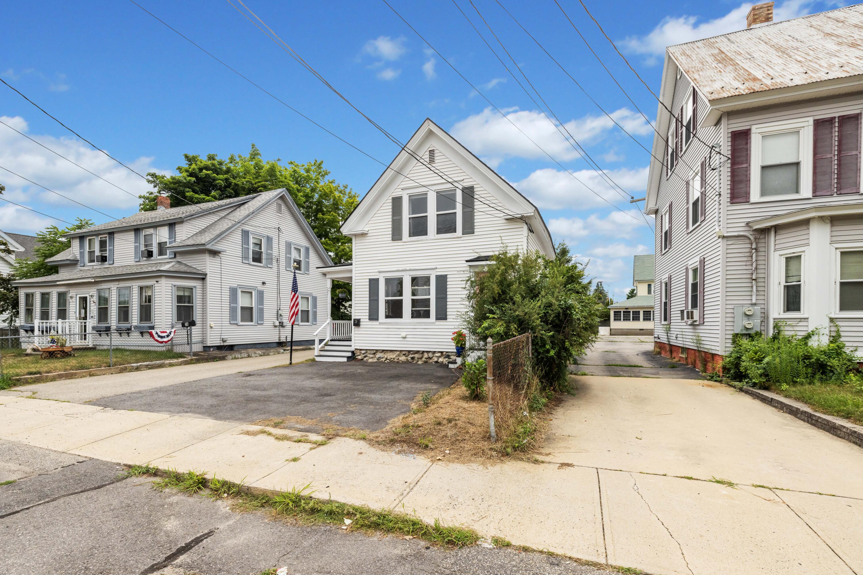 28 Elm Street Sanford, ME 04073 - Photo 4 of 38 3G0A8721