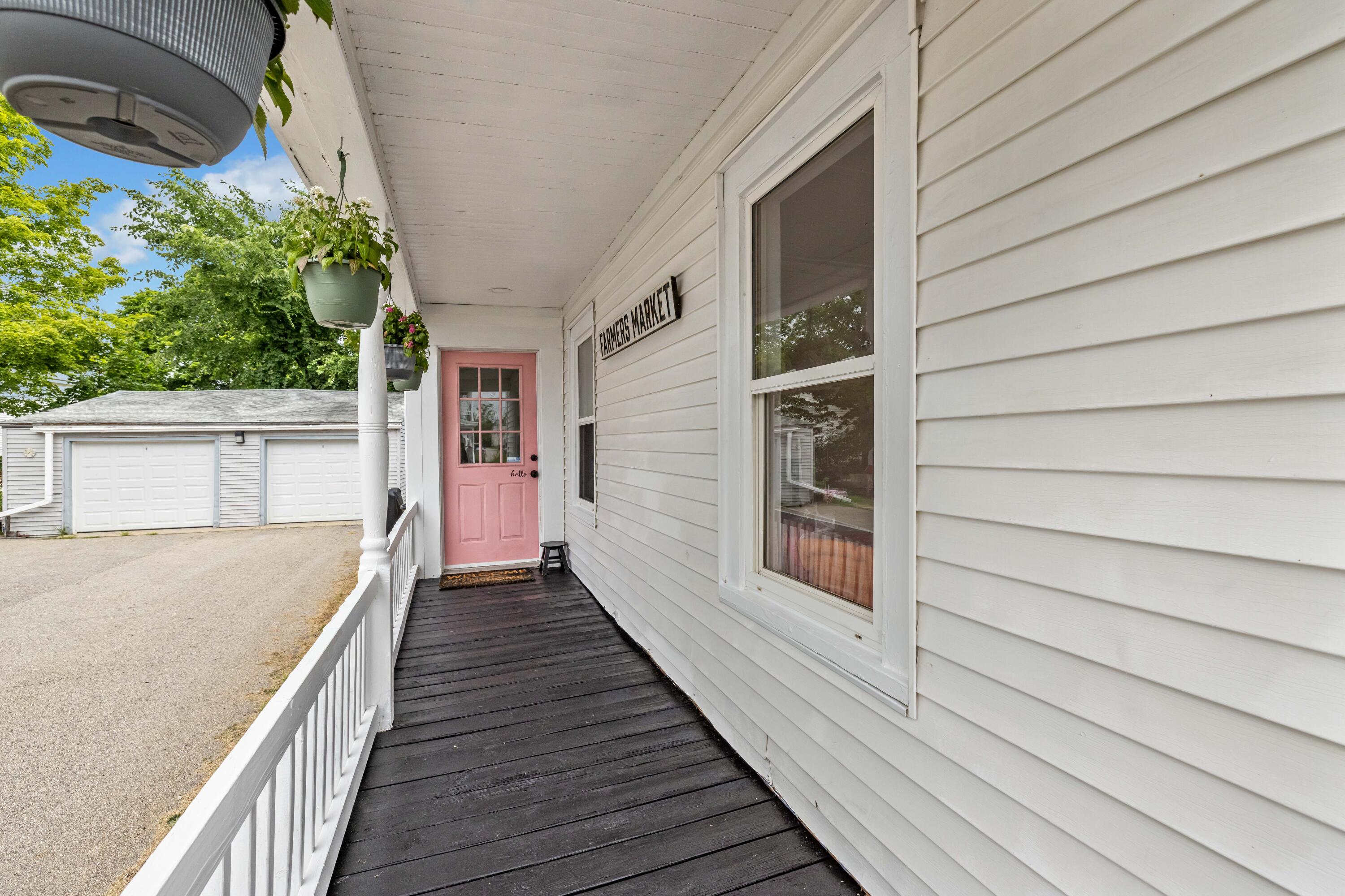 28 Elm Street Sanford, ME 04073 - Photo 5 of 38 3G0A8697