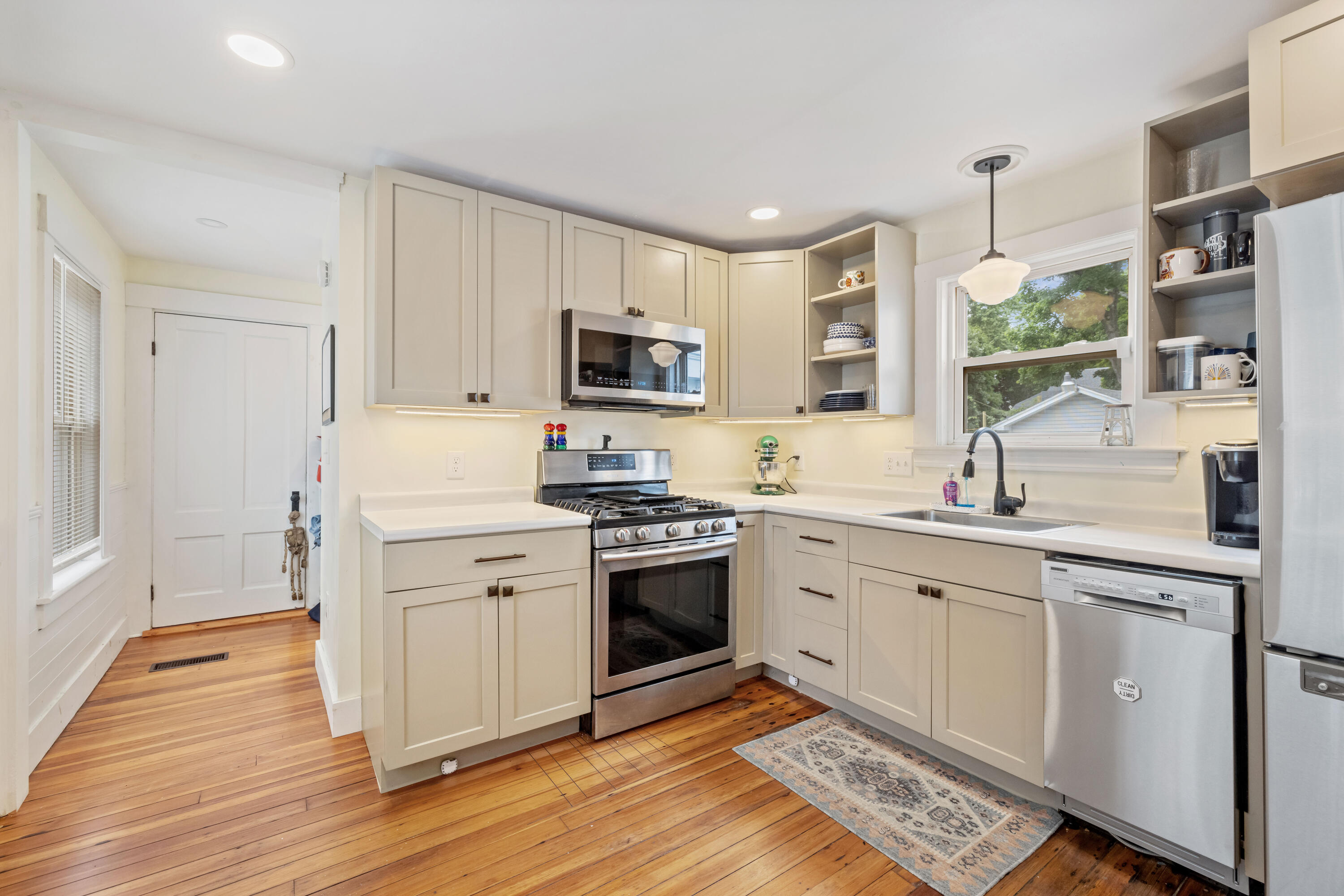 28 Elm Street Sanford, ME 04073 - Photo 8 of 38 3G0A8618