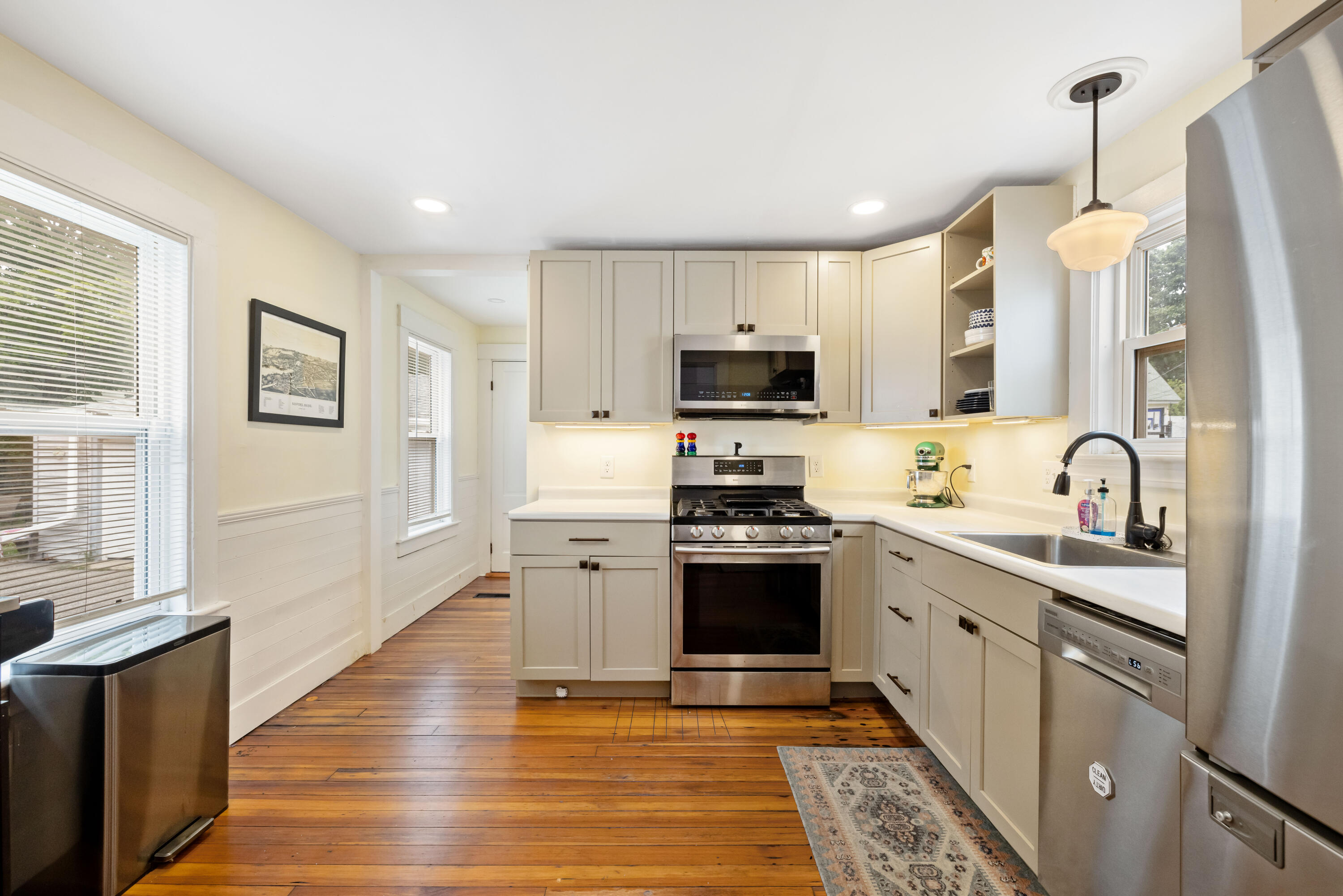 28 Elm Street Sanford, ME 04073 - Photo 9 of 38 3G0A8624