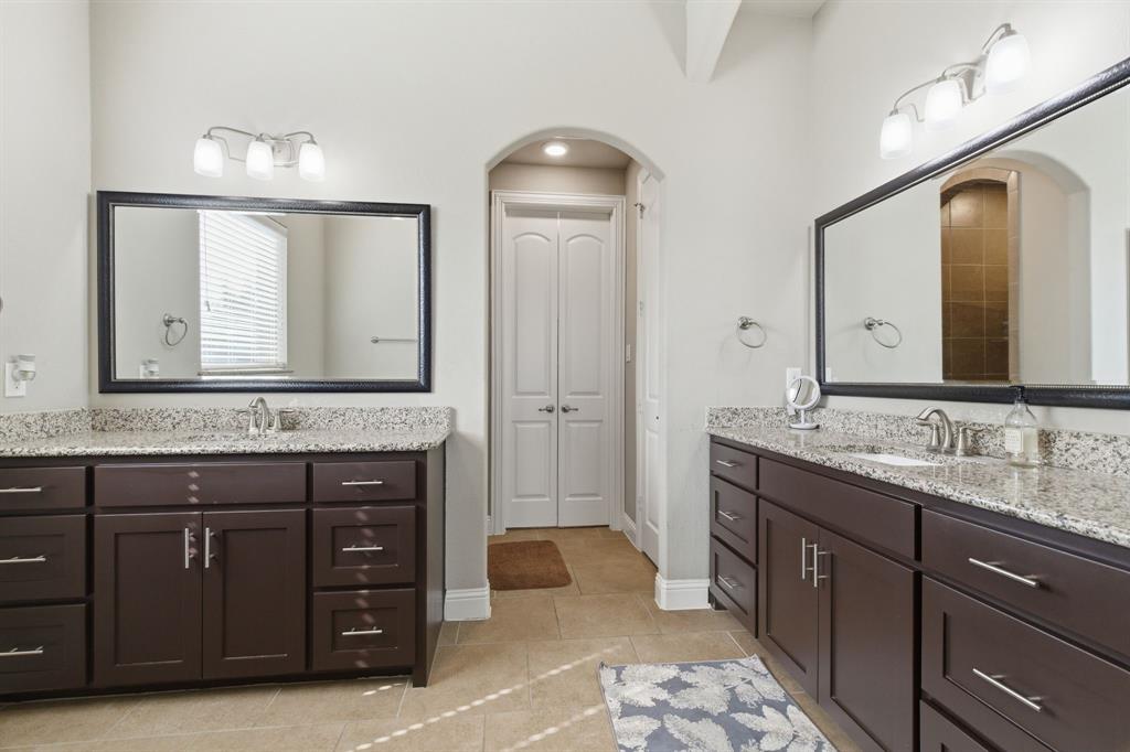 7452 Reverchon Drive Irving, TX 75063 - Photo 23 of 40