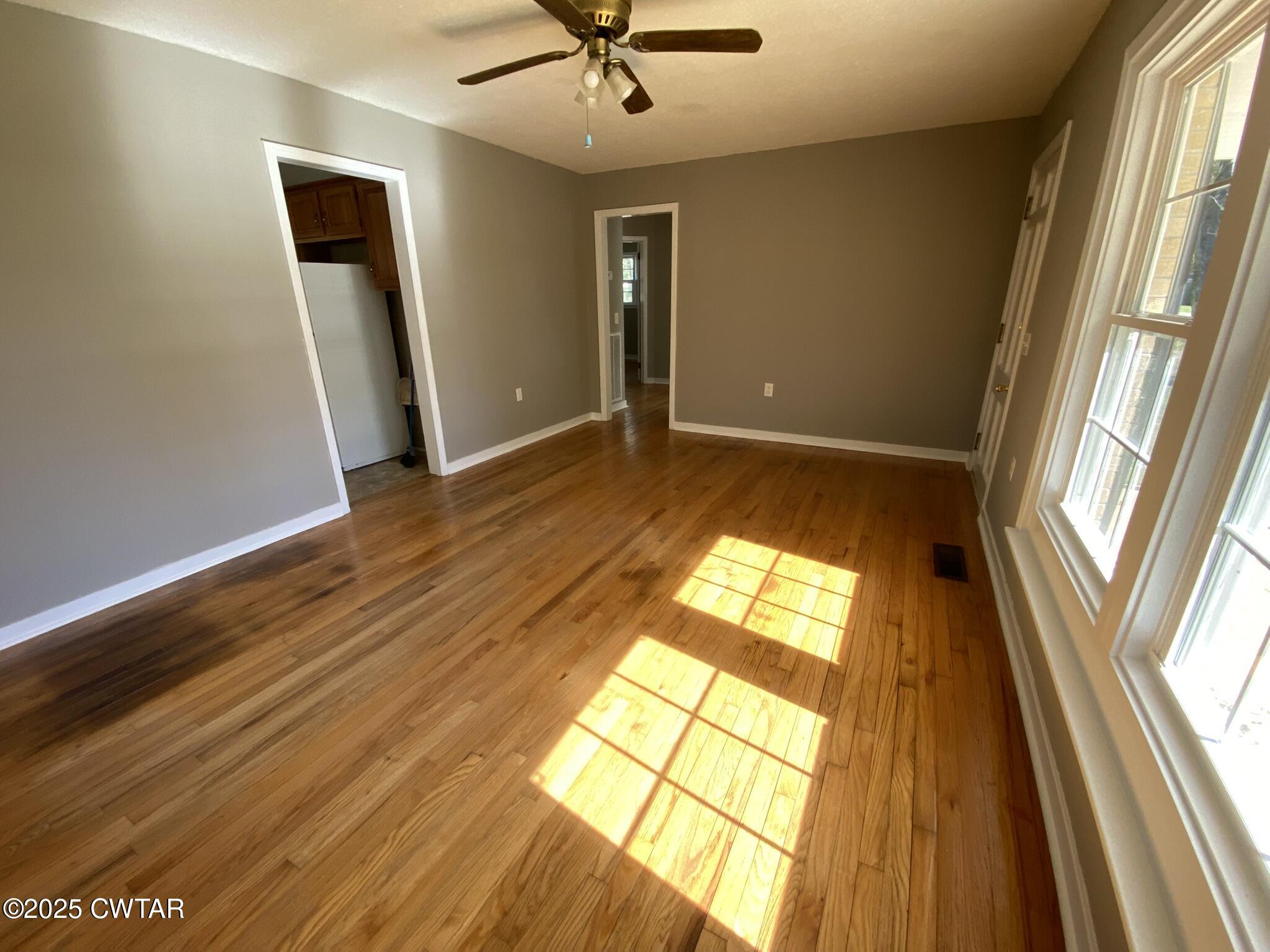 437 East 2nd Street Henderson, TN 38340 - Photo 8 of 16 a view of an entryway