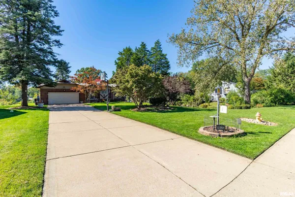 $274,900 | 4620 West Hetherwood Drive, Peoria, IL 61615