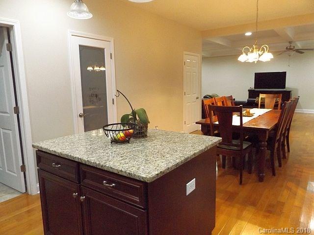 409 Burns Road Clover, SC 29710 - Photo 4 of 29