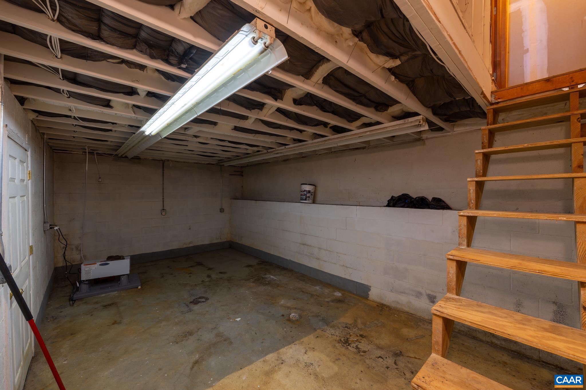 987 Matthew Mill Road Ruckersville, VA 22968 - Photo 39 of 63 a view of storage and utility