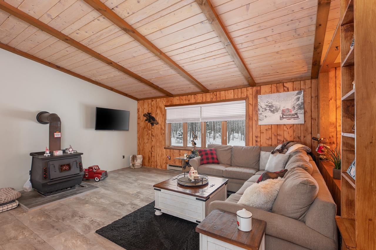 2918 Green Bass Road Rhinelander, WI 54501 - Photo 10 of 43 Gallery Image 10