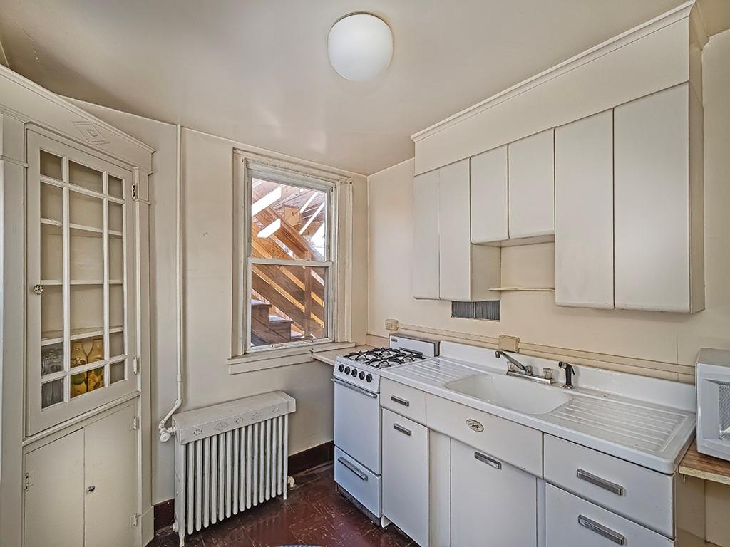 309 North 3rd Street Apollo, PA 15613 - Photo 37 of 43 Kitchenette in guest suite or owner's suite