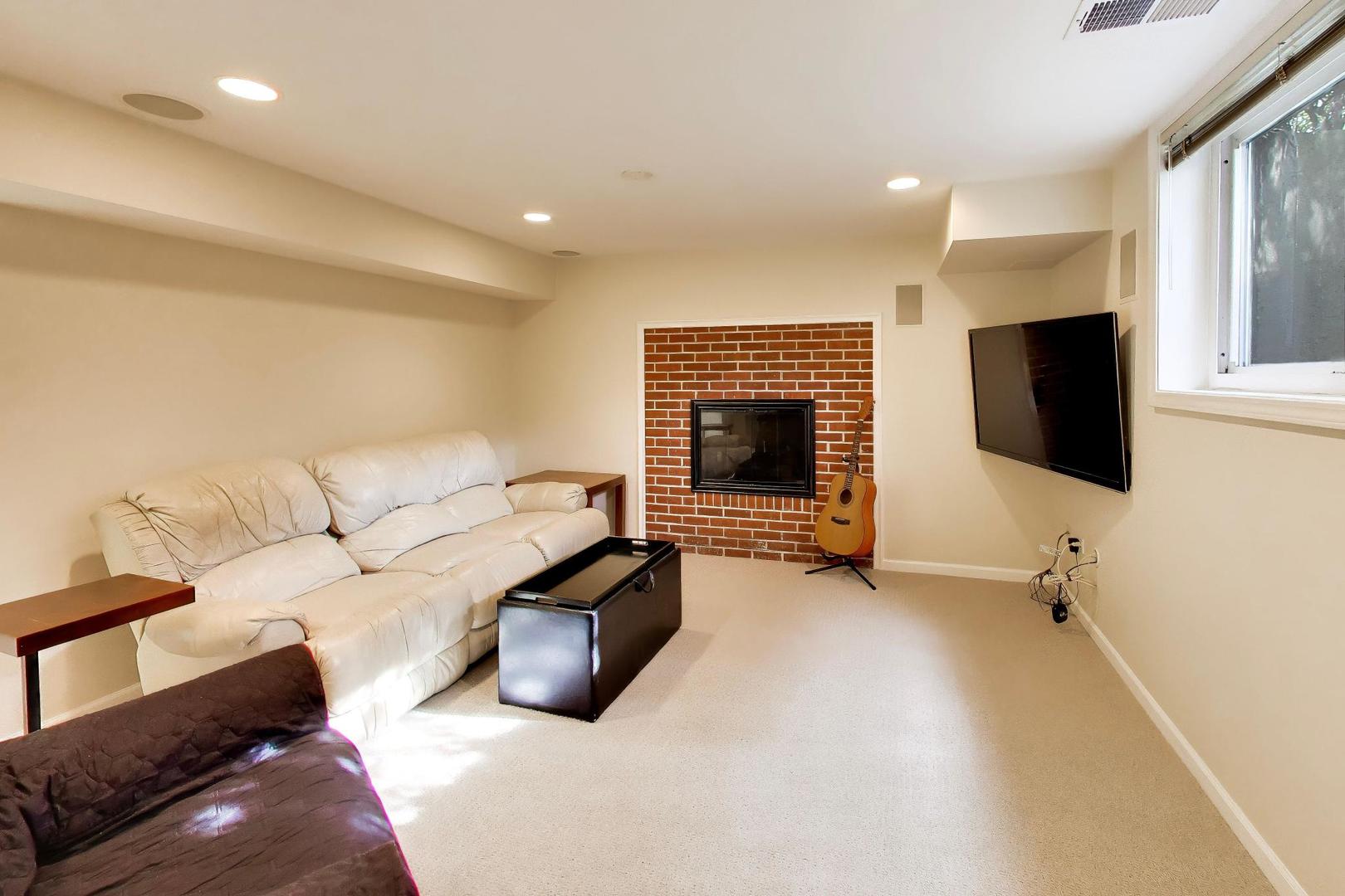 1020 Pontiac Road Wilmette, IL 60091 - Photo 20 of 33 Gallery Image 20