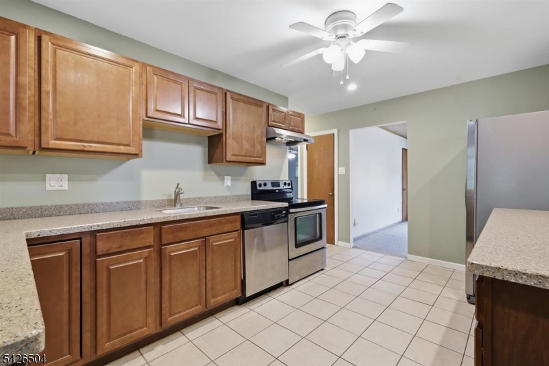 7 Essex Road Washington, NJ 07882 - Photo 11 of 36 Gallery Image 11