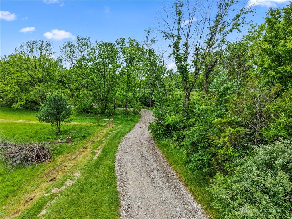 5653 Chenoweth Road Waynesville, OH 45068 - Photo 3 of 14 Gallery Image 3