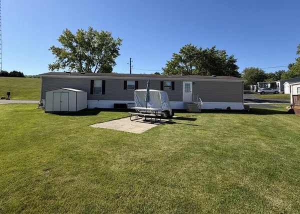 $169,500 | 215 Ln 101A Hamilton Lake, Hamilton, IN 46742