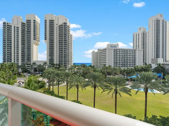 $2,850 | 19370 Collins Avenue, Unit 625, Sunny Isles Beach, FL 33160